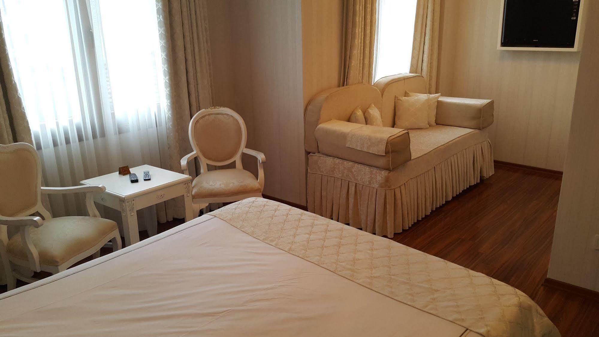 Otel Albinas Old